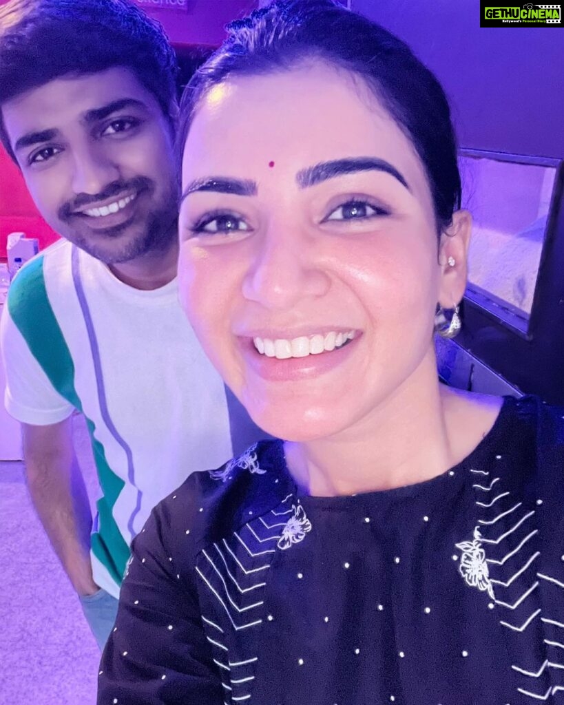 Sathish Instagram - After lonnnnnnng time met @samantharuthprabhuoffl today 😍😍Missing our #kaththi days All the best for ur future projects Sam 🤗😍🤗