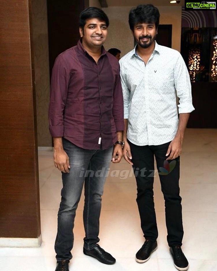 Sathish Instagram - Happy birthday @sivakarthikeyan Nanba. Have a great year with lots of success 🤗😍🤗. Thank u so much for all ur love and support towards #naaisekar. #நீயின்றிநானில்லை 🤗 #hbdsivakarthikeyan