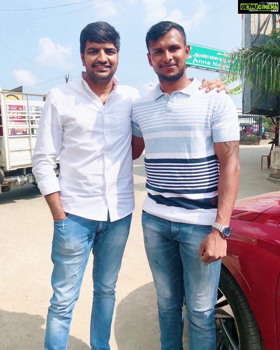 Sathish - 78.8K Likes - Vaazhththukkal @natarajan_jayaprakash bro. Really happy for u 🤗😍🤗
Therikka vidunga 💪💪💪
Thank u @sunrisershyd 👍🤗👍
