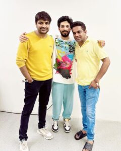 Sathish Instagram - Always We Love @chennaiipl @mahi7781 and Our #csk Fans ❤️❤️ 
@jayamravi_official @anirudhofficial @lingasamy_p 🤗🤗🤗