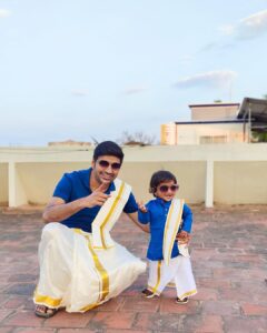 Sathish Instagram - அனைவருக்கும் இனிய பொங்கல் நல்வாழ்த்துக்கள் 😍😍
#happypongal 😍
#naaisekar 😍