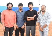 Sathish Instagram - We Start With #thalapathyblessings ❤️ Thank u so much #thalapathy #vijay sir for ur love and support towards us ❤️🤗😘 #thalapathyforfans ❤️❤️ @venkithechamp @whitecarpetfilms