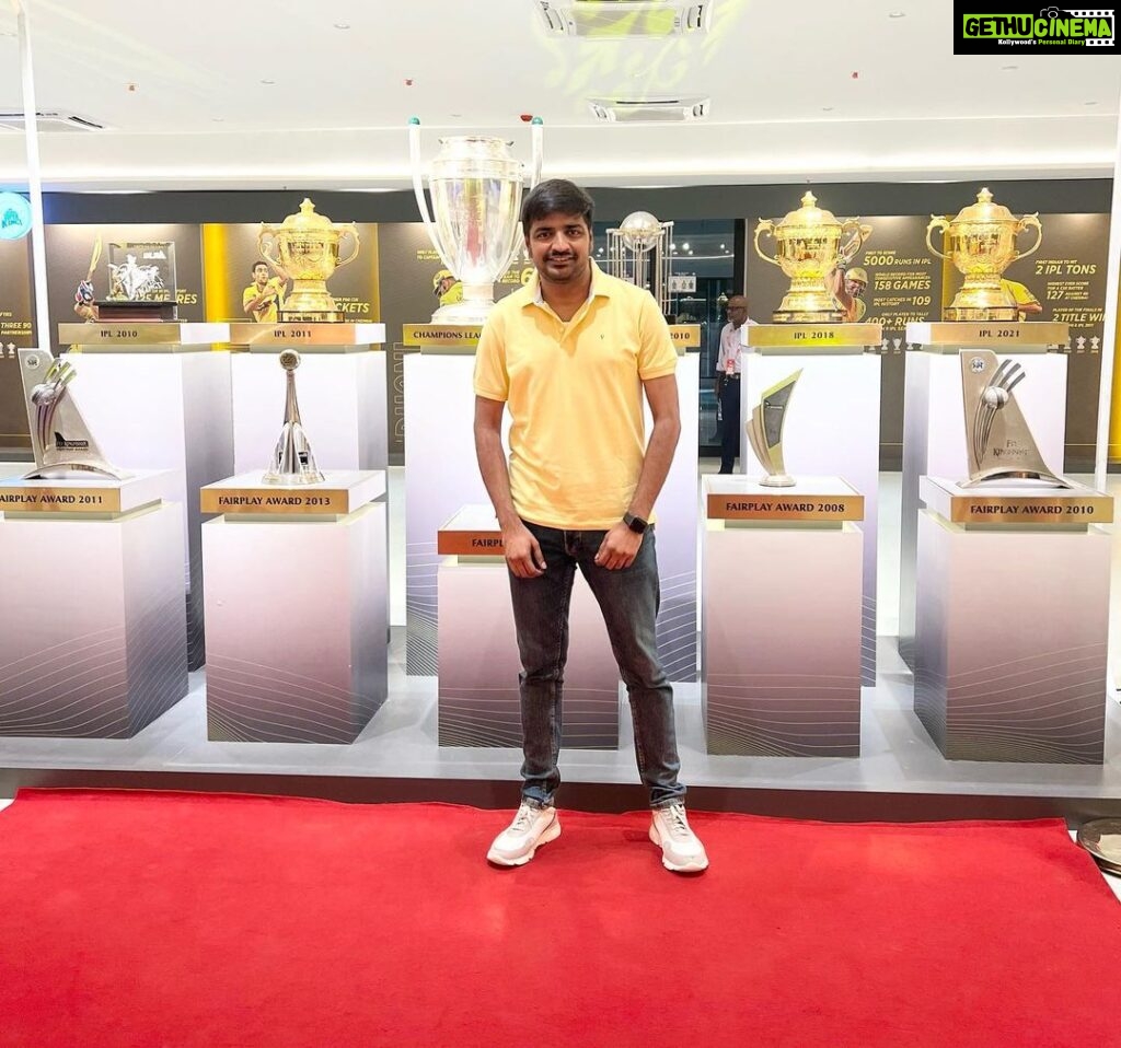 Sathish Instagram - With our #csk @chennaiipl trophies❤❤❤ Waiting to c this year #IPL trophy too In @mahi7781 ’s hand 💪😍We believe u #csk & #dhoni ❤