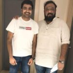 Sathish Instagram - #Annaththe Dubbing 😍😍😍 தலைவர் @rajinikanth உடன் நடிக்கும் கனவை நனவாக்கிய @directorsiva sir @sunpictures .... கடவுள் மற்றும் சினிமா ரசிகர்களுக்கு நன்றி 🙏🏻🙏🏻🙏🏻 Love u all 😍😘😍