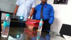 Sathish Instagram - தங்களை சந்திக்கும் போதெல்லாம் இந்த video வை பார்த்து சிரிப்போம்... முதல் முறையாக அழுகையுடன்... 😔 Miss u Vivek sir 🙏🏻