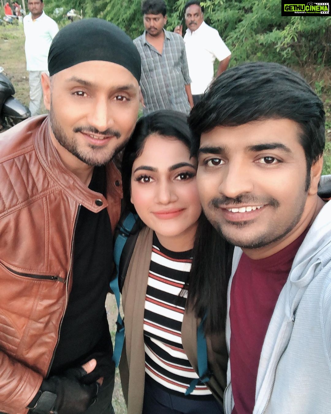Sathish - 71K Likes - Happy birthday #Losliya Have a great year ya 🤗🤗🤗
