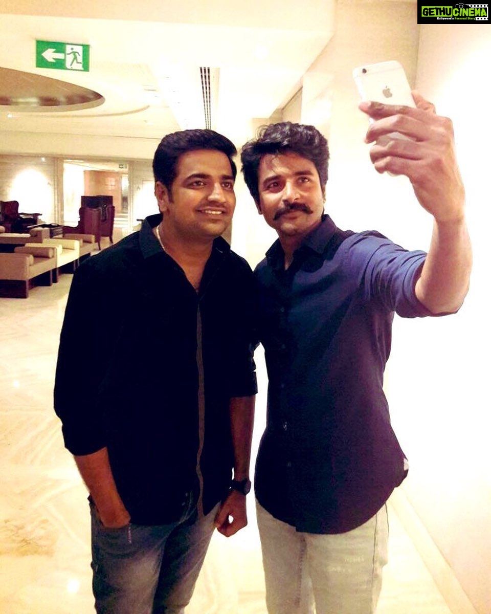 Sathish - 54.9K Likes - Happy birthday to my Nanban @sivakarthikeyan Have a great year with lots of success Nanba 🤗🤗
#happybirthdaysivakarthikeyan❤