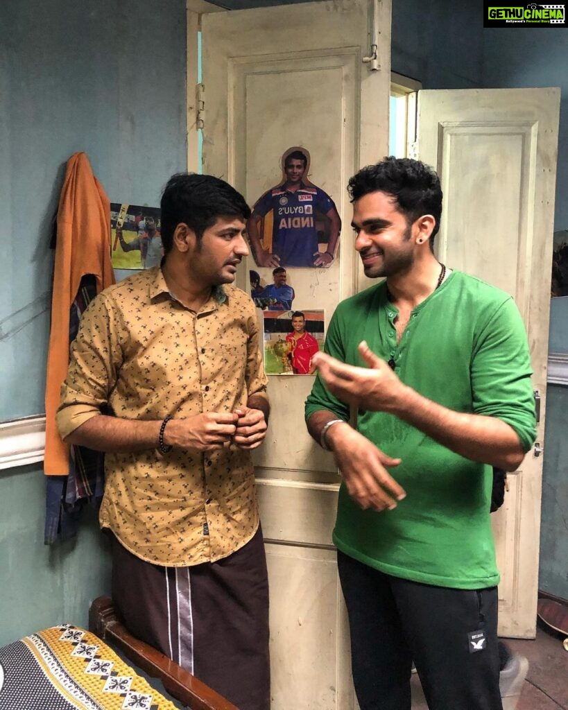 Sathish Instagram - To the days where we saw posters of Sachin, Dhoni and Kohli adorning hostel walls on a film set, to now seeing @natarajan_jayaprakash poster at the same place today. Super proud to see how far you’ve come bro! And super kicked about this new project with @ashokselvan @priyabhavanishankar and @tridentartsoffl 💪😍