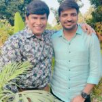Sathish Instagram - It’s always fun working with u #aanandharaj sir 🤗❤️ @venkithechamp @whitecarpetfilms @kvijay_pandi