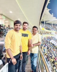 Sathish Instagram - Always We Love @chennaiipl @mahi7781 and Our #csk Fans ❤️❤️ 
@jayamravi_official @anirudhofficial @lingasamy_p 🤗🤗🤗