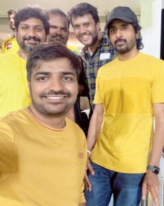 Sathish Instagram - Enjoyed a lot with @mahi7781 ‘s sixes and #csk ’s Vibe ❤️ @chennaiipl @sivakarthikeyan @udaya_sankar1986 @navneth85 #cskvslsg