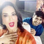 Sathish Instagram – This is for @behindwoodsofficial task for  #ohmyghost #omg movie event (Weird selfie with @sunnyleone ❤️🤓)