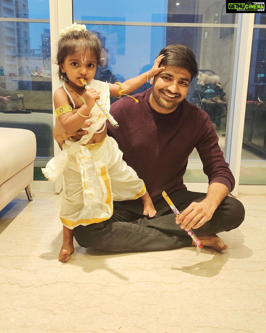 Sathish - 77.5K Likes - Blessings from my Krishna 😍😍😍#happykrishnajayanthi 🙏🏻🙏🏻