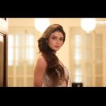 Sauraseni Maitra Instagram – আনন্দলোক- এর মুখোমুখি ‘ তাজ ‘- এর মেহেরুন্নেসা ওরফে বাংলার সৌরসেনী মৈত্র 

Video: @bipradip_chakraborty 
Photo: @siladitya_dutta 
Make-up: @sadvika devsharma
Styling: @basicsbymadhab 
Hospitality: @the bhawanipur house
Food partner: @saptapadi.restaurant The Bhawanipur House