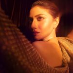 Sauraseni Maitra Instagram – Gold dust 💫✨

#gold #goldust #outtakes #bts #sareenotsorry