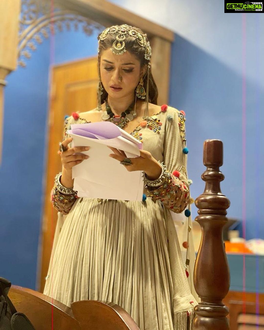 Sauraseni Maitra Instagram - The day it all began! 🥰 Thank you for all the love and warm wishes you all have been showering upon us! So so grateful ❣️🙏 Keep’em coming 🥰🤗 For those who haven’t watched #tajreignofrevenge yet, please watch it NOOOWWW on @zee5 and let me know your thoughts about it 😘🥰 #tajreignofrevenge #tajseason2 #nowstreaming #mehrunissa #newepisodes #outnow