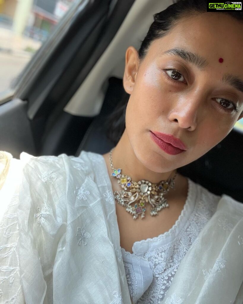 Sayani Gupta Instagram - Bare 🤍