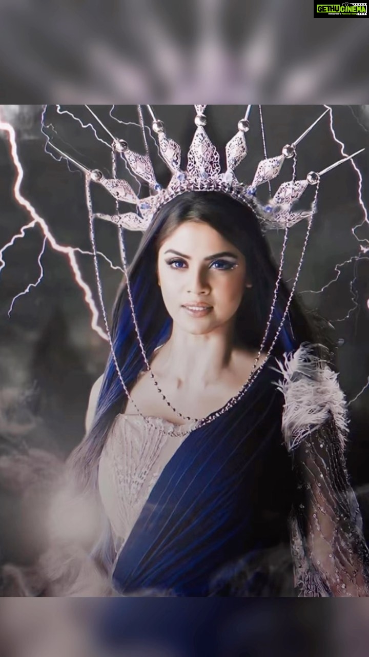 Sayantani Ghosh Instagram - "Safar khubsurat hain manzil se bhi.." And what a journey this has been 🧿 "SimSim" you shall forever b special. Every character I play,contributes towards my growth professionally n personally. This was a journey of sheer hardwork. So challenging n demanding both physically n emotionally. From wearing a heavy head gear,to doing fight n dance sequences on a harness,feeling the complex emotional turmoil the character goes through ... During this course making new friends,losing few special ones,the heartache n sometimes being totally overwhelmed by things..Realizing that Life is indeed fragile and not to take things for granted,to hold onto to ur loved ones really tight .. But in the end really fulfilling n gratifying 🙏🏼 This is the Beauty of being an Artist .. you live n breathe life into different characters ..mostly for me,the lines get blurred where the reel n real you kinda blend into one another.While there is beauty in this too,but the heart aches to say bye bye when the time comes . SimSim is the Villain in this narrative,but she's the "hero" of her own story! A soulful journey towards resurrecting her beloved .. and in the end (watch out for that) it's indeed about love..this time it's self love n self respect-something that is the core essence our exeistence . Yes, she is the anti-force in this tale. But what a force to reckon with!!! She's fierce,romantic,sexy,sassy,resilient.. she's vulnerable yet so strong .. she dances ,she cries,she roars.. she's a menace,yet so beautiful .. she's so relatable,so motivated by her emotions n as humane as it can get . She is Power.. She is Love ❤️ So here's me signing off as "SimSim" (the O.G) Thank you for all the love.A heart full of gratitude to the makers,my directors,my co actors,my creative team and everyone who's been a part of this journey .. and last but not the least my audience for all your love(can't thank u enough) and the universe ..💙 And jaate jaate yeh bolna to banta hi hain "Khulja SimSim " 🔥 Till we meet again ... ♾️❤️♾️ #byebye #signingoff #simsim #alibaba #lastdayatshoot #endofthischapter #newchapter #love #actorslife #gratitude #grateful #thankyou