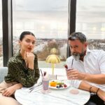 Scarlett Mellish Wilson Instagram - “Sounds about right” … @amirtabrizi you need to work on your lip syncing skills ! 😜 Evening sunsets and play time at the @peakfitnessclubandspa @thecarltontowerjumeirah Thankyou for playing with us @bylarys