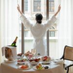 Scarlett Mellish Wilson Instagram - Living the suite life .. @fslondon .. 📸 @bylarys #luxurylifestyle #luxuryhotels #fourseasons #fourseasonsresort #fourseasonslondon #contentcreator #model #scarlettwilson London, United Kingdom