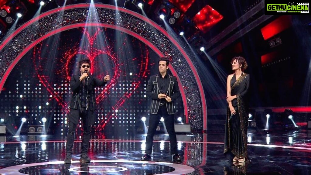 Seerat Kapoor Instagram - Aaj hum aap sabse @indianidol13_official par pehli baar milenge! ♥️ @realhimesh @vishaldadlani @kavitaksub @nehakakkar @paudwal.anuradha_official Its not very often that I’m at a loss of words, so please pardon me. You each have been my inspiration. Is moment ko mai puri tarah mehsoos kar loon, yehi mere liye bohot badi baat hai ✨ Every contestant on #IndianIdol stood strong shining in their own light. It was heartwarming to observe such young performers also extend their love, support and encouragement towards their fellow contenders on the same show. Kya baat! You guys truly inspire! All my love 😘 Catch @tusshark89 and I tonight at 8 PM on @sonytvofficial #Maarrich in cinemas on 9th December 2022 @dhruvlather @tussharentertainmenthouse @nh_studioz @tips