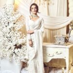 Seerat Kapoor Instagram - Too much? Too bad. You’re dealing with standards baby 💋 For @teach_for_change with Shaadi by Marriott Presented by @theantoraofficial Powered by @ftvsalon.banjarahills.hyd Co powered by @argentumartshyderabad Outfits: @varunchakkilam Jewellery: @hiyajewellers Footwear: @rapport_shoes Makeup: Team @sachindakoji @sachindakoji_pro @sahibasam1 Styled by @officialanahita Photography: @shreyansdungarwal Co hosted by @westinhyderabad Sponsored by @aryanajevents Ground Transport: @mercedesbenzsilverstar Decor: @minttusarna #teachforchange2023 #shaadibymarriott