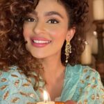 Seerat Kapoor Instagram - Happy Diwali Jaanemans ♥️🪔 This year, Be the patakha instead of burning like one! 😉🔥 All my love to you always 😘✨