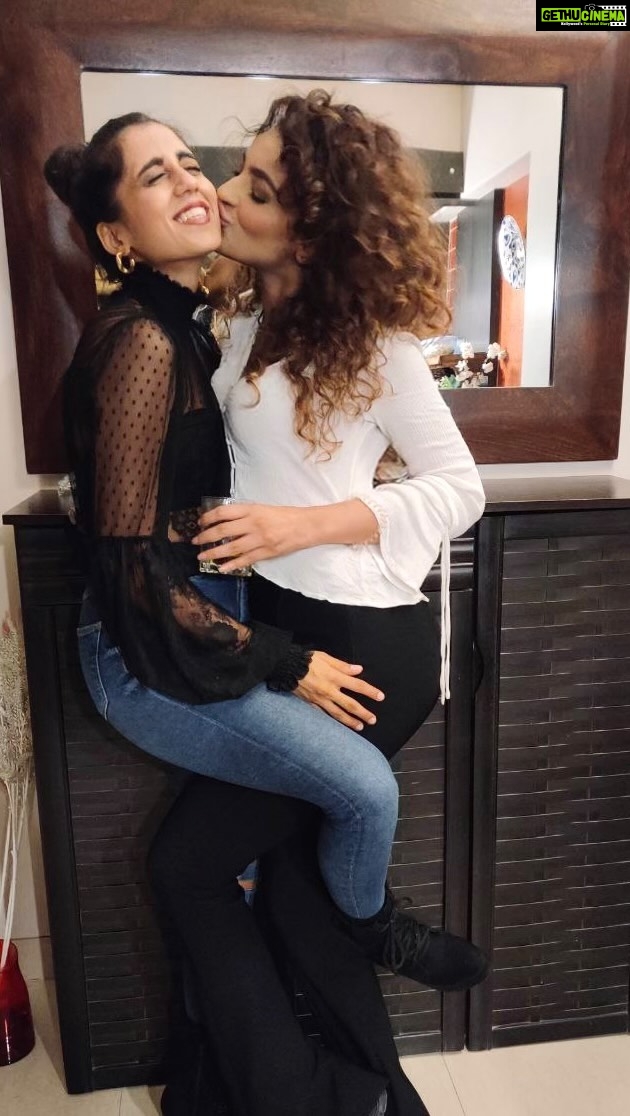 Seerat Kapoor Instagram - Happy Birthday my feisty puddles @_debanshi π Your energy, honesty and compassion could hold two moons together. What can I say, we lucked out β₯οΈπ @rohandahima92 Best decision you π«Άπ»