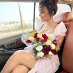 Seerat Kapoor Instagram - Sometimes your love wraps me in a flower hug 🌷💝 #Maarrich