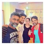 Shaam Instagram - WITH THE MAN HIMSELF GUNA MASTERRR 😍😍😍😍 #Dance #arya off # Sayyeshaa #cardio #gunafdc