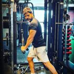 Shaam Instagram - HIGH SPIRITS 💪🏻💪🏻💪🏻💪🏻 GOLISODA THE RISING 🔥🔥🔥🔥 #shaam #actorshaam #gym #workout #shootinglife #golisoda #kill #chill