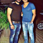 Shaam Instagram - HAPPY BDAY BARRY BOY @bharath_niwas 😘😘😘😎🥂🥂🥂 #barry# #actorshaam# #happybday #