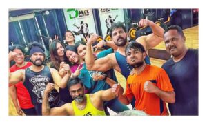Shaam Instagram - THE BEST CARDIO ..DANCE
 

#dancing 
#actorshaam #shaam