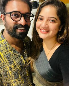 Shafna Instagram - Happy anniversary to us❤👽