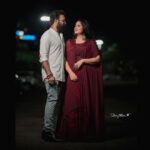 Shafna Instagram - When I look into your eyes, everything around me just fades away!!!! @sajinsajin_ ♥️👽 #nightphotography #nightsarethebest #nightpeople #nightlife #nightsarebeautiful #us #ourlovetale #youandme #sajin #shafna #sajinsajin_ #shafnanizam