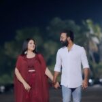 Shafna Instagram - Vaazhvin neeelam evlo aanalum, serndhe pokalam….♥️👽 Me wearing @jazaashdesignstudio ✨ Me accessorised by @pureallure.in ✨ Me made beautiful by @abilashchickumakeupartist ✨ We clicked by @_story_telle__r ✨ #enkaathale #vaazhvuvaraikkum #neeyeeallam #forever #us #ourstory #lovestory #ourlife #makingitthehappiest #makeithappen #sajinsajin_ #sajin #shafnasajin #shafna