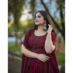 Shafna Instagram - Look out for the magic in your life✨ Costume @jazaashdesignstudio 😘 MUAH @abilashchickumakeupartist 🥰 Jewellery @pureallure.in 😍 Captured @_story_telle__r 🤩 #designerwear #jazaash #jewellery #favouritejewellery #pureallure #makeover #abilashchicku #storyteller #shafnanizam #shafnasajin #shafna