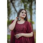 Shafna Instagram - You become more beautiful with the perfectly beautiful jewellery!!! Earring and Ring by my favourite @pureallure.in ♥️ Pics by @_story_telle__r 🤩 Costume @jazaashdesignstudio 😍 MUAH @abilashchickumakeupartist 🥰 #beyou #embraceyourself #beautylieswithin #perfectjewellery #pureallure #designerwear #jazaash #perfectlycaptured #storyteller #makeuptransformation #abilashchicku