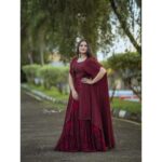 Shafna Instagram - Slaying in a Designer Indian lehanga with modern shrug from @jazaashdesignstudio ♥️ Makeup and hair by the amazing @abilashchickumakeupartist 😍 Jewellery by my favourite @pureallure.in 😘 Clicked by @_story_telle__r 🤩