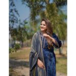 Shafna Instagram - Wearing @jazaashdesignstudio ‘s signature velvet salwar with chanderi dupatta… very comfortable and a class price of theirs… Thankyou so much Jesitha for this beautiful piece of work!!! ♥️ Earrings @pureallure.in ♥️ #jazaash #jazaashsignaturecostume #velvetsalwar #chanderidupatta #pureallure #pureallurejewellery #pureallureearring #favouritecombo