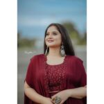 Shafna Instagram - You become more beautiful with the perfectly beautiful jewellery!!! Earring and Ring by my favourite @pureallure.in ♥️ Pics by @_story_telle__r 🤩 Costume @jazaashdesignstudio 😍 MUAH @abilashchickumakeupartist 🥰 #beyou #embraceyourself #beautylieswithin #perfectjewellery #pureallure #designerwear #jazaash #perfectlycaptured #storyteller #makeuptransformation #abilashchicku
