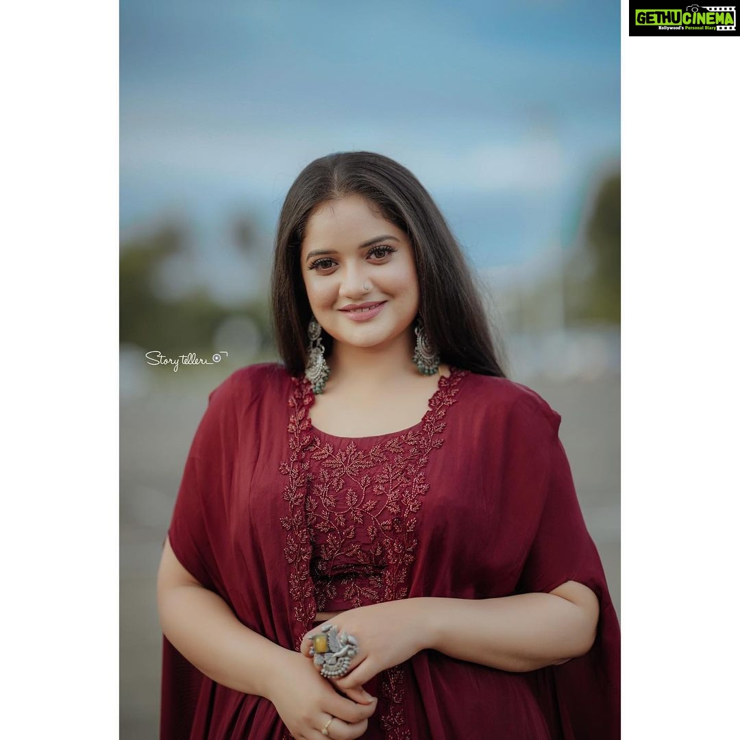 Shafna Instagram - You become more beautiful with the perfectly beautiful jewellery!!! Earring and Ring by my favourite @pureallure.in ♥️ Pics by @_story_telle__r 🤩 Costume @jazaashdesignstudio 😍 MUAH @abilashchickumakeupartist 🥰 #beyou #embraceyourself #beautylieswithin #perfectjewellery #pureallure #designerwear #jazaash #perfectlycaptured #storyteller #makeuptransformation #abilashchicku