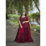 Shafna Instagram - Slaying in a Designer Indian lehanga with modern shrug from @jazaashdesignstudio ♥️ Makeup and hair by the amazing @abilashchickumakeupartist 😍 Jewellery by my favourite @pureallure.in 😘 Clicked by @_story_telle__r 🤩