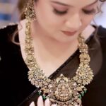 Shafna Instagram - Jewellery is always an emotion…. And when it comes to @kalyanjewellers_official it’s more special… it’s the quality, vast collections and the trust over them makes @kalyanjewellers_official special among all…. Being at @kalyanjewellers_official and trying out their beautiful collections was an amazing moment for me…. #jewellery #diamonds #goldjewellery #kalyanjewellers #trivandrum