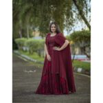 Shafna Instagram - Slaying in a Designer Indian lehanga with modern shrug from @jazaashdesignstudio ♥️ Makeup and hair by the amazing @abilashchickumakeupartist 😍 Jewellery by my favourite @pureallure.in 😘 Clicked by @_story_telle__r 🤩