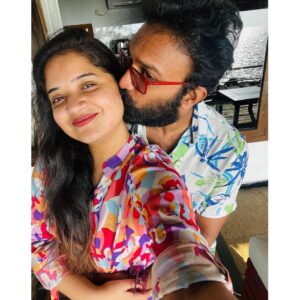 Shafna Instagram - A day well spent after so longggg and that too on the most awaited day!!!! Am happy that I could make you happy 🥰😘 I love you the most ikkaaa…. Once again happy Birthday ♥️😘 I pray and wish all good things happen to you, and all your wishes come true…. Loads n loads of kisses n hugs n love ♥️😘 @sajinsajin_
