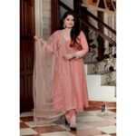 Shafna Instagram - Flaunting my pink A line suit embellished in crotio work with heavy ari worked dupatta by @jazaashdesignstudio ♥️ Makeup and hairstyling @makeoverbyhayahakeem_ ♥️ Pics captured @jaison_jac_photographer ♥️ Accessories @trinetra_collections ♥️