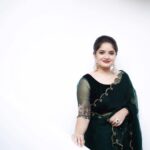 Shafna Instagram - Wearing my all time favourite @jazaashdesignstudio ‘s Dark Green Soft Organza saree♥️ Tganks a lot Jesitha for sending this beauty within a short time period!!! I love you♥️ @jazaashdesignstudio Accessorised by everyone’s favourite @pureallure.in Thankyou so much di for this prettiest earrings 🤩 Clicked by my darlo @aashiq.aashii @the.spark.stories 😎