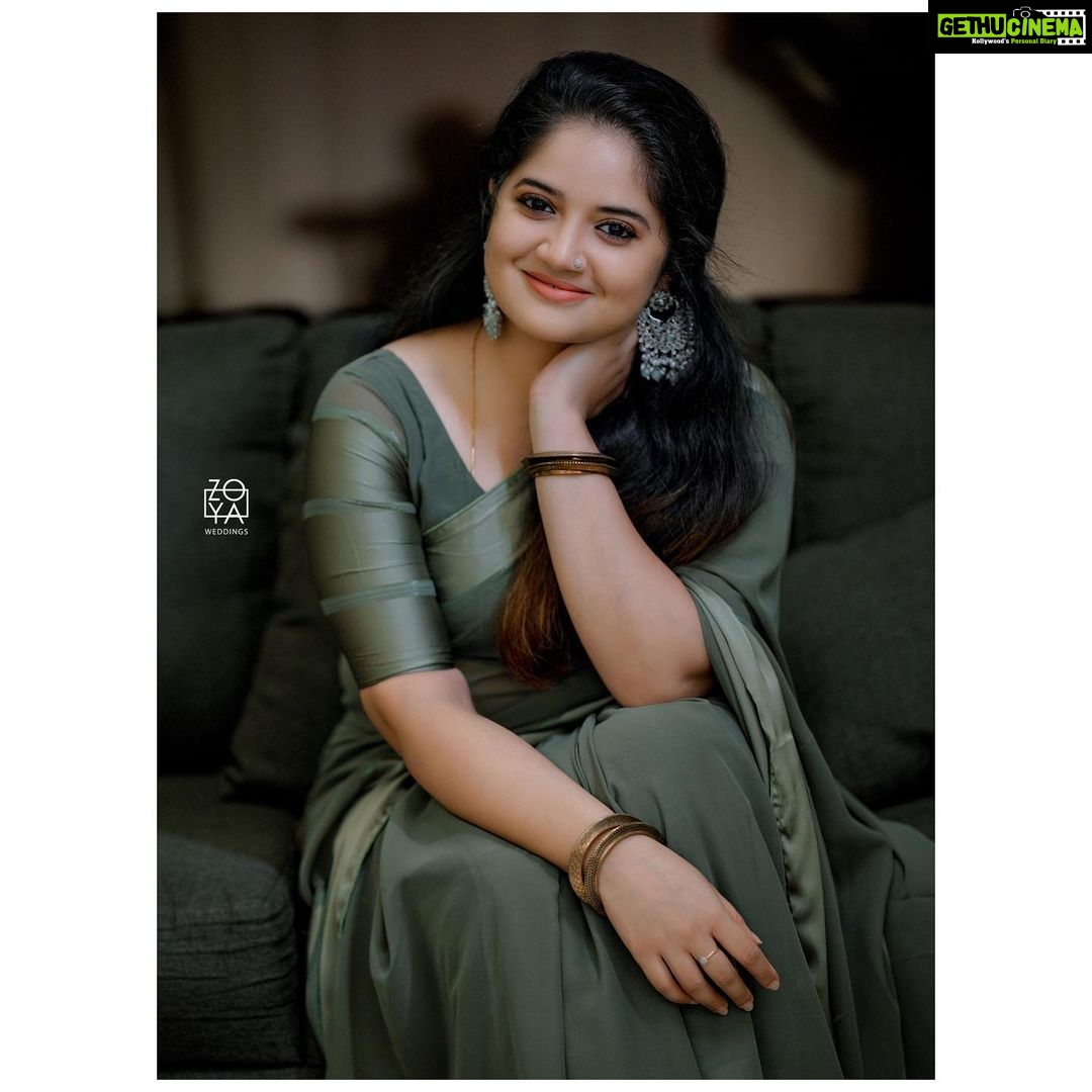 Shafna Instagram - Just flaunting my Sea green skyla georgette saree from @_taaishbythasnimsalam_ 💚 Earrings from @trinetra_collections 💚 Clicked by @zoyawedding @jinsinkhan 💚 #ootd #picoftheday #memyself #taaish #trinetra #myhome