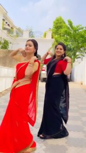 Shafna Instagram - Tag ur dance partner . 

@shafna.nizam 💃💃
#sowmyasharada #shafnanizam 

#reels #dancereels #explore  #trendingreels #remixonreels 
#reels #dancereels #